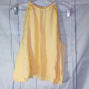 Kendall & Kylie sleevless shirt